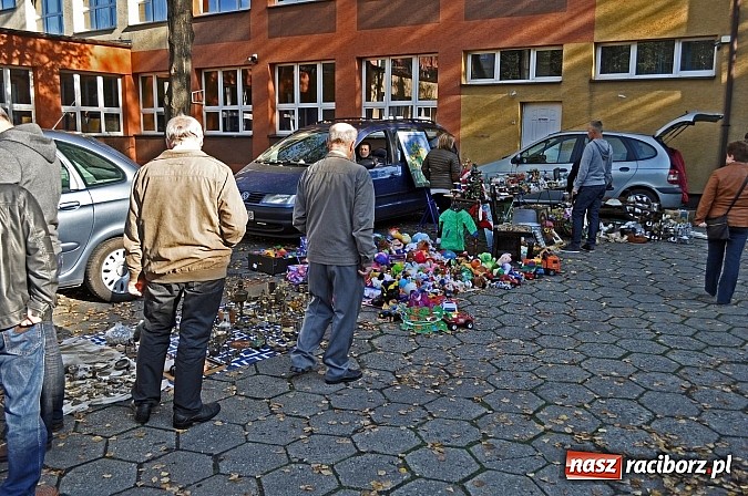 Zdjęcie w galerii na portalu naszraciborz.pl: Lamus reaktywacja - giełda staroci w Raciborzu wiadomości z regionu