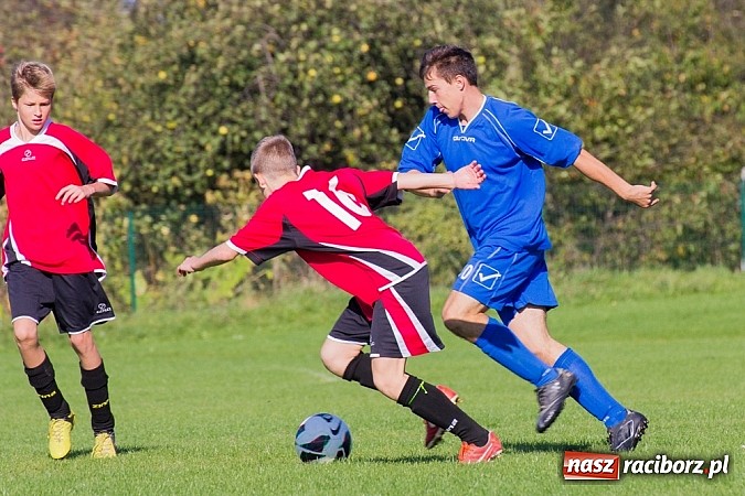 Zdjęcie w galerii na portalu naszraciborz.pl: Komplet punktów pojechał do Kokoszyc. Honorowe trafienie to za mało wiadomości z regionu