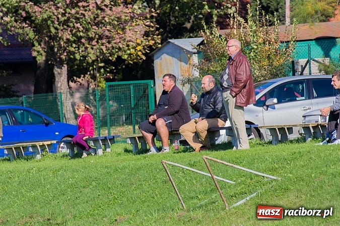 Zdjęcie w galerii na portalu naszraciborz.pl: Komplet punktów pojechał do Kokoszyc. Honorowe trafienie to za mało wiadomości z regionu