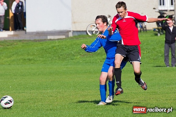 Zdjęcie w galerii na portalu naszraciborz.pl: Komplet punktów pojechał do Kokoszyc. Honorowe trafienie to za mało wiadomości z regionu