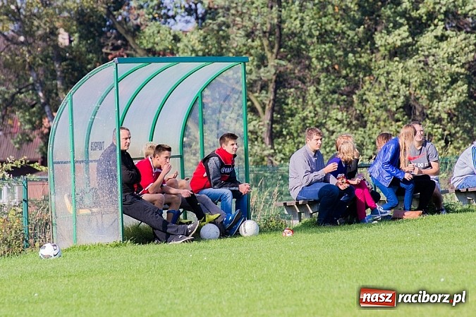 Zdjęcie w galerii na portalu naszraciborz.pl: Komplet punktów pojechał do Kokoszyc. Honorowe trafienie to za mało wiadomości z regionu