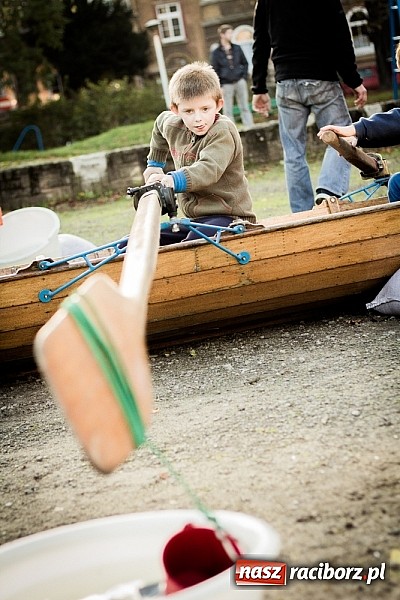 Zdjęcie w galerii na portalu naszraciborz.pl: Piknik artystyczny Światło na Park wiadomości z regionu