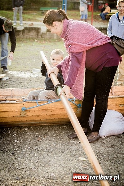 Zdjęcie w galerii na portalu naszraciborz.pl: Piknik artystyczny Światło na Park wiadomości z regionu