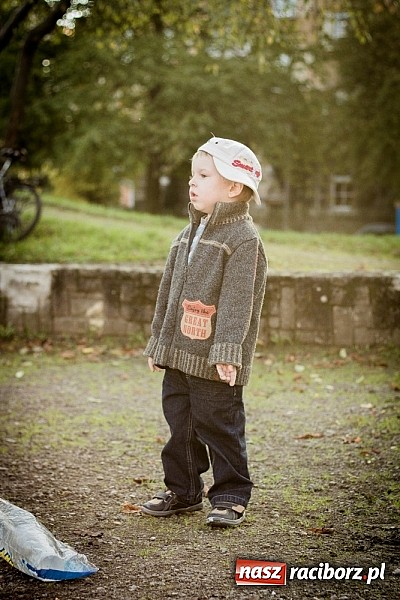 Zdjęcie w galerii na portalu naszraciborz.pl: Piknik artystyczny Światło na Park wiadomości z regionu