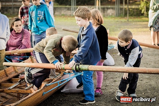 Zdjęcie w galerii na portalu naszraciborz.pl: Piknik artystyczny Światło na Park wiadomości z regionu