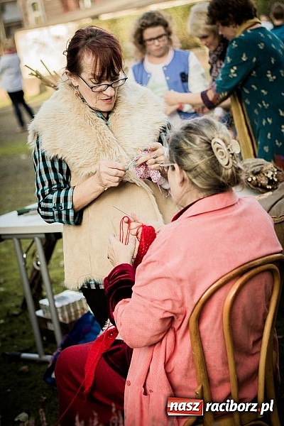 Zdjęcie w galerii na portalu naszraciborz.pl: Piknik artystyczny Światło na Park wiadomości z regionu