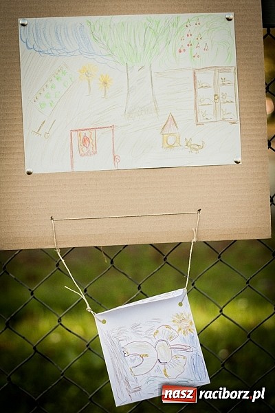 Zdjęcie w galerii na portalu naszraciborz.pl: Piknik artystyczny Światło na Park wiadomości z regionu