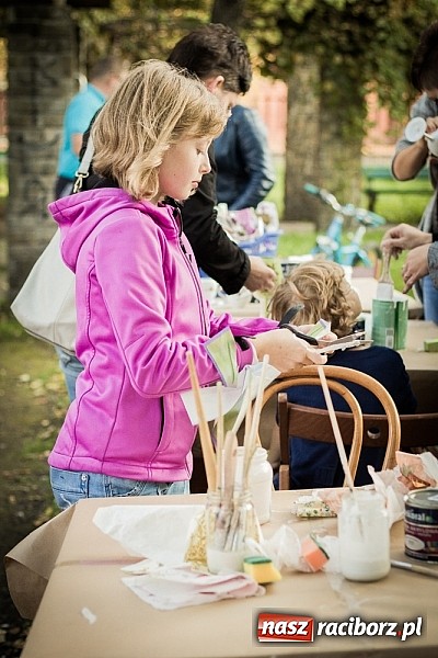 Zdjęcie w galerii na portalu naszraciborz.pl: Piknik artystyczny Światło na Park wiadomości z regionu