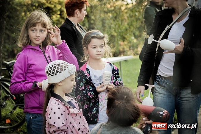 Zdjęcie w galerii na portalu naszraciborz.pl: Piknik artystyczny Światło na Park wiadomości z regionu