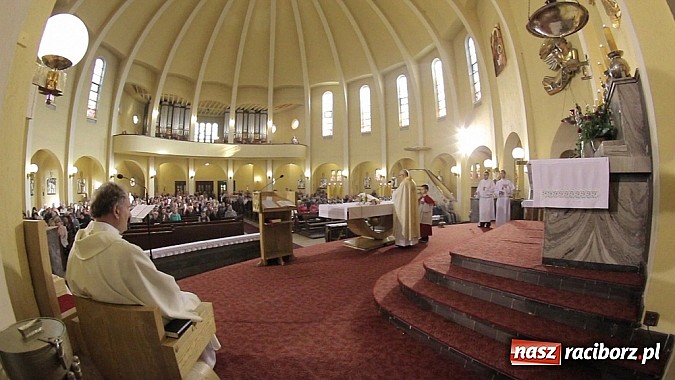 Zdjęcie w galerii na portalu naszraciborz.pl: Organy w kościele NSPJ znów pięknie brzmią wiadomości z regionu