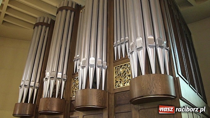 Zdjęcie w galerii na portalu naszraciborz.pl: Organy w kościele NSPJ znów pięknie brzmią wiadomości z regionu