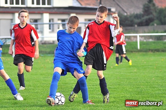 Zdjęcie w galerii na portalu naszraciborz.pl: Młodzi piłkarze Startu z kompletem punkt&oacute;w wiadomości z regionu