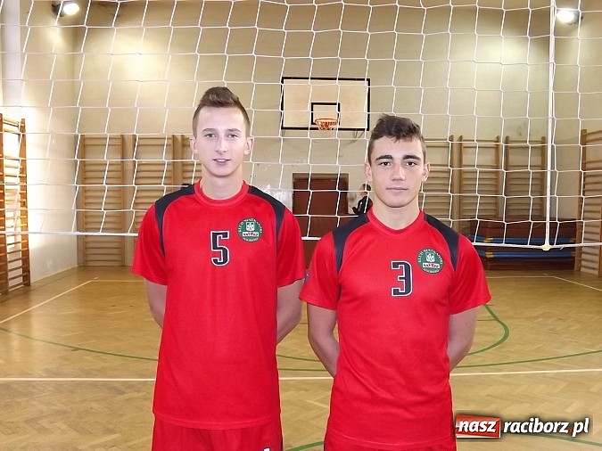 Zdjęcie w galerii na portalu naszraciborz.pl: Mistrzostwa Raciborza w dw&oacute;jkach siatkarskich wiadomości z regionu
