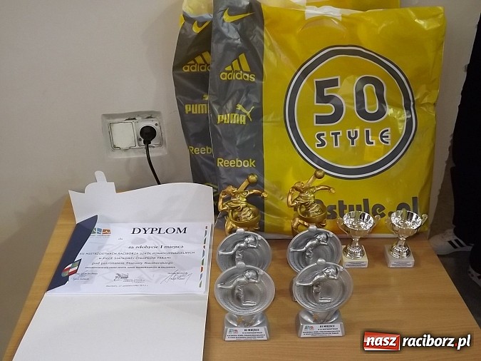 Zdjęcie w galerii na portalu naszraciborz.pl: Mistrzostwa Raciborza w dw&oacute;jkach siatkarskich wiadomości z regionu