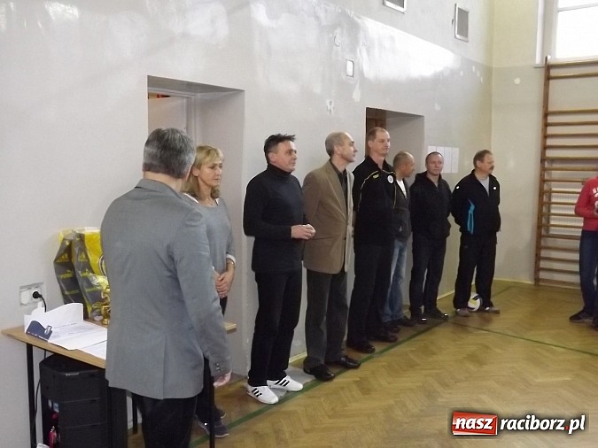 Zdjęcie w galerii na portalu naszraciborz.pl: Mistrzostwa Raciborza w dw&oacute;jkach siatkarskich wiadomości z regionu