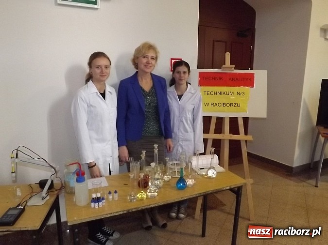 Zdjęcie w galerii na portalu naszraciborz.pl: Na zamku trwają VII Raciborskie Dni Nauki i Techniki  wiadomości z regionu