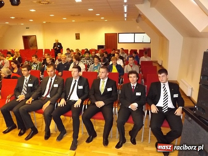 Zdjęcie w galerii na portalu naszraciborz.pl: Na zamku trwają VII Raciborskie Dni Nauki i Techniki  wiadomości z regionu