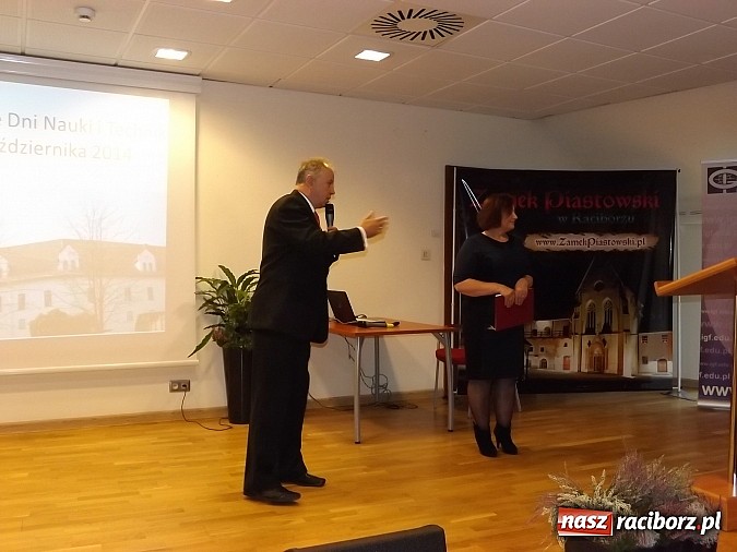 Zdjęcie w galerii na portalu naszraciborz.pl: Na zamku trwają VII Raciborskie Dni Nauki i Techniki  wiadomości z regionu