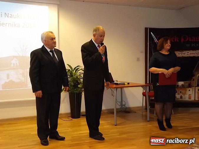 Zdjęcie w galerii na portalu naszraciborz.pl: Na zamku trwają VII Raciborskie Dni Nauki i Techniki  wiadomości z regionu