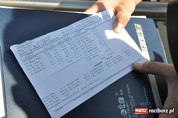 Zdjęcie w galerii na portalu naszraciborz.pl: Pikieta pielęgniarek z raciborskiego szpitala pod starostwem. Chcą dawno niewidzianych podwyżek! Starosta zobaczył czerwoną kartkę! wiadomości z regionu