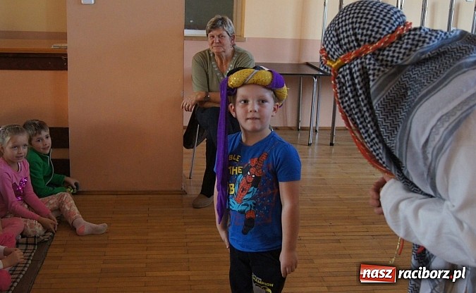 Zdjęcie w galerii na portalu naszraciborz.pl: Teatr wystąpił dla dzieci w GCK w Nędzy wiadomości z regionu