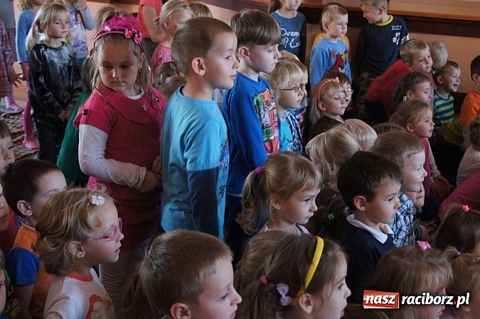 Zdjęcie w galerii na portalu naszraciborz.pl: Teatr wystąpił dla dzieci w GCK w Nędzy wiadomości z regionu