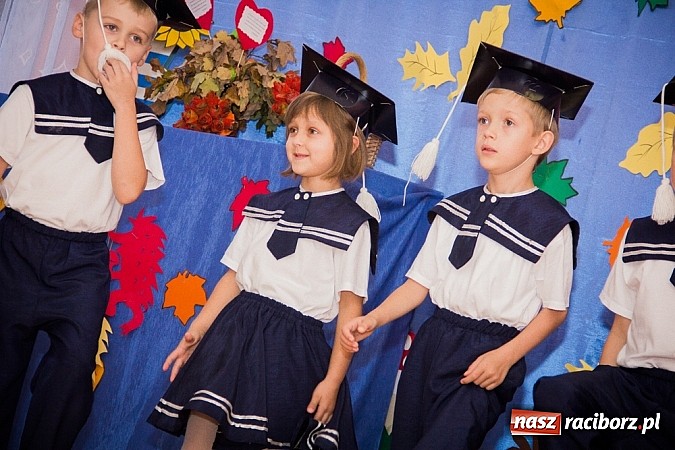 Zdjęcie w galerii na portalu naszraciborz.pl: Pasowanie na starszaka w Przedszkolu nr 11 wiadomości z regionu