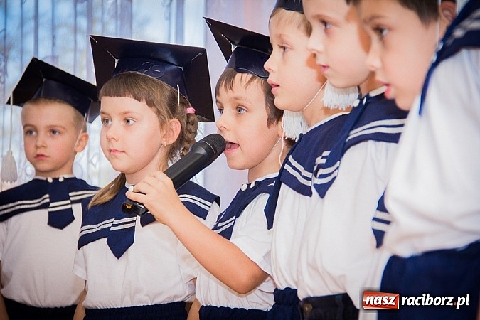 Zdjęcie w galerii na portalu naszraciborz.pl: Pasowanie na starszaka w Przedszkolu nr 11 wiadomości z regionu