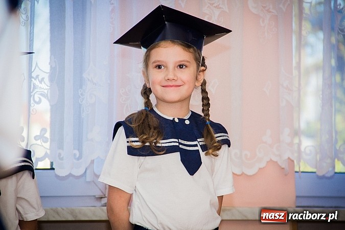 Zdjęcie w galerii na portalu naszraciborz.pl: Pasowanie na starszaka w Przedszkolu nr 11 wiadomości z regionu