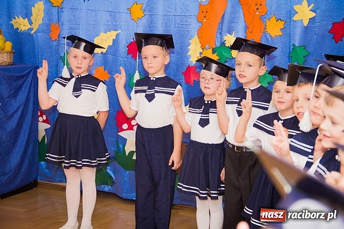 Zdjęcie w galerii na portalu naszraciborz.pl: Pasowanie na starszaka w Przedszkolu nr 11 wiadomości z regionu