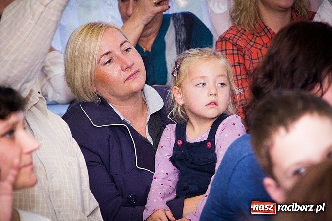 Zdjęcie w galerii na portalu naszraciborz.pl: Pasowanie na starszaka w Przedszkolu nr 11 wiadomości z regionu