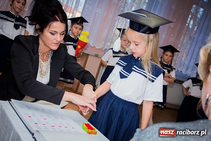 Zdjęcie w galerii na portalu naszraciborz.pl: Pasowanie na starszaka w Przedszkolu nr 11 wiadomości z regionu