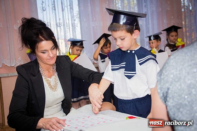 Zdjęcie w galerii na portalu naszraciborz.pl: Pasowanie na starszaka w Przedszkolu nr 11 wiadomości z regionu