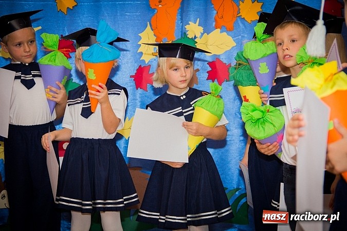 Zdjęcie w galerii na portalu naszraciborz.pl: Pasowanie na starszaka w Przedszkolu nr 11 wiadomości z regionu