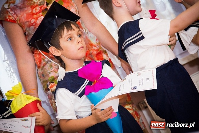 Zdjęcie w galerii na portalu naszraciborz.pl: Pasowanie na starszaka w Przedszkolu nr 11 wiadomości z regionu