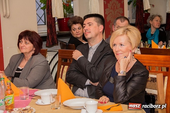 Zdjęcie w galerii na portalu naszraciborz.pl: Nauczyciele świętowali w Raciborskiej wiadomości z regionu