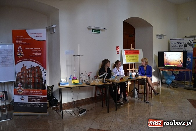 Zdjęcie w galerii na portalu naszraciborz.pl: O współczesnej nauce w średniowiecznych murach wiadomości z regionu