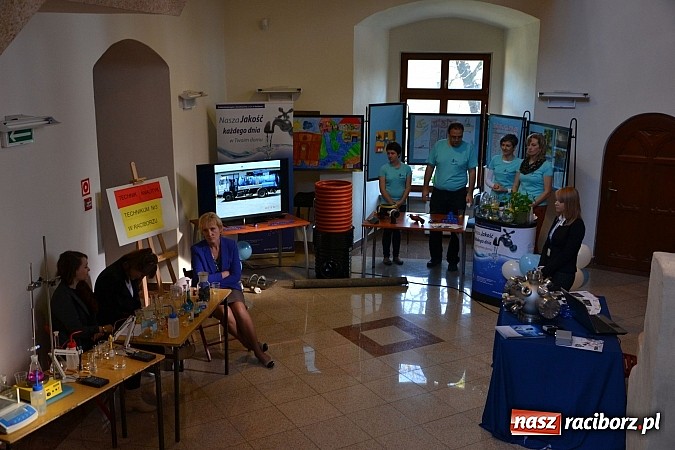 Zdjęcie w galerii na portalu naszraciborz.pl: O współczesnej nauce w średniowiecznych murach wiadomości z regionu