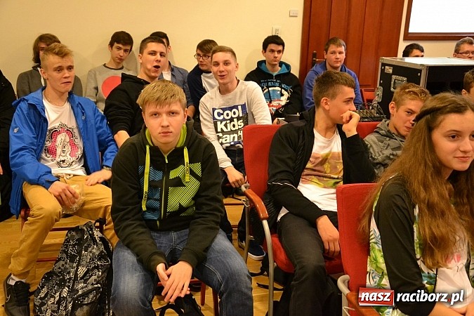 Zdjęcie w galerii na portalu naszraciborz.pl: O współczesnej nauce w średniowiecznych murach wiadomości z regionu