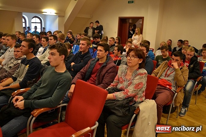 Zdjęcie w galerii na portalu naszraciborz.pl: O współczesnej nauce w średniowiecznych murach wiadomości z regionu