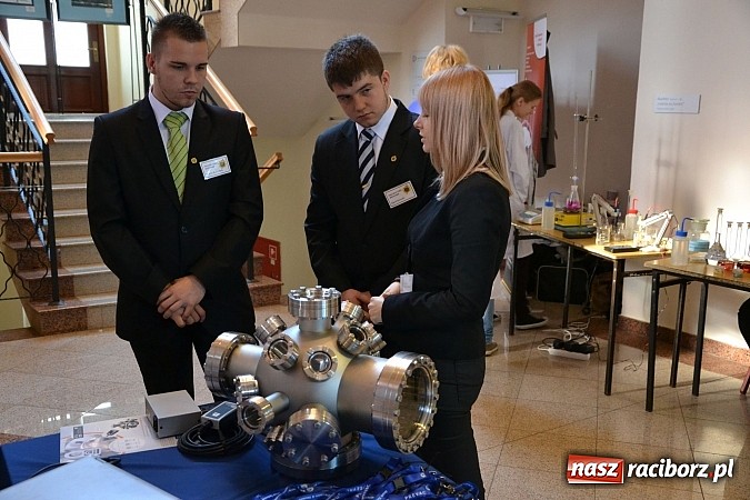 Zdjęcie w galerii na portalu naszraciborz.pl: O współczesnej nauce w średniowiecznych murach wiadomości z regionu