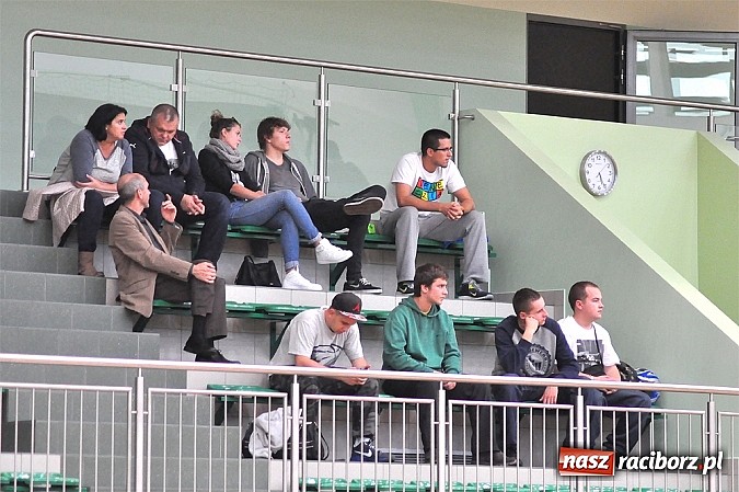 Zdjęcie w galerii na portalu naszraciborz.pl: Raciborscy koszykarze nie dali rady Dąbrowie Górniczej wiadomości z regionu