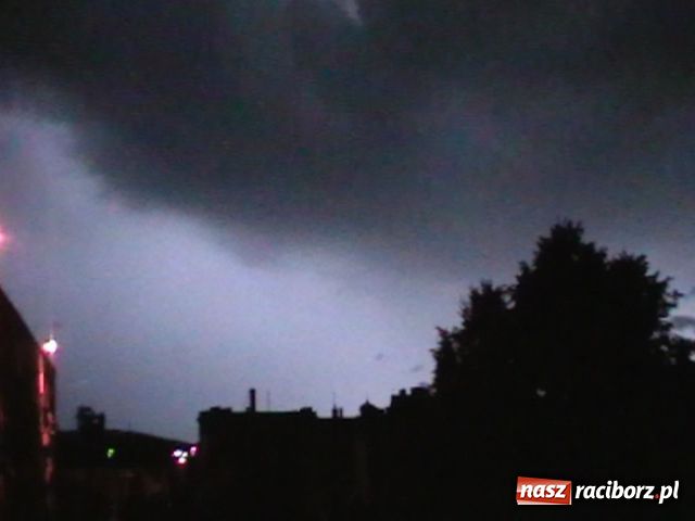 Zdjęcie w galerii na portalu naszraciborz.pl: Opis burzy 9 lipca 2009r. Racibórz wiadomości z regionu