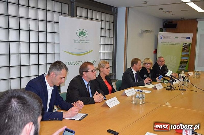 Zdjęcie w galerii na portalu naszraciborz.pl: Nowoczesny radar meteorologiczny powstanie na G&oacute;rze Św. Anny - umowa podpisana wiadomości z regionu