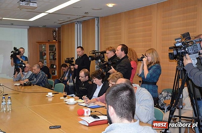 Zdjęcie w galerii na portalu naszraciborz.pl: Nowoczesny radar meteorologiczny powstanie na G&oacute;rze Św. Anny - umowa podpisana wiadomości z regionu