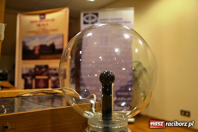 Zdjęcie w galerii na portalu naszraciborz.pl: VII Raciborskie Dni Nauki i Techniki - dzień drugi wiadomości z regionu