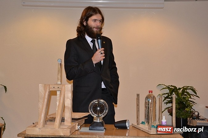 Zdjęcie w galerii na portalu naszraciborz.pl: VII Raciborskie Dni Nauki i Techniki - dzień drugi wiadomości z regionu