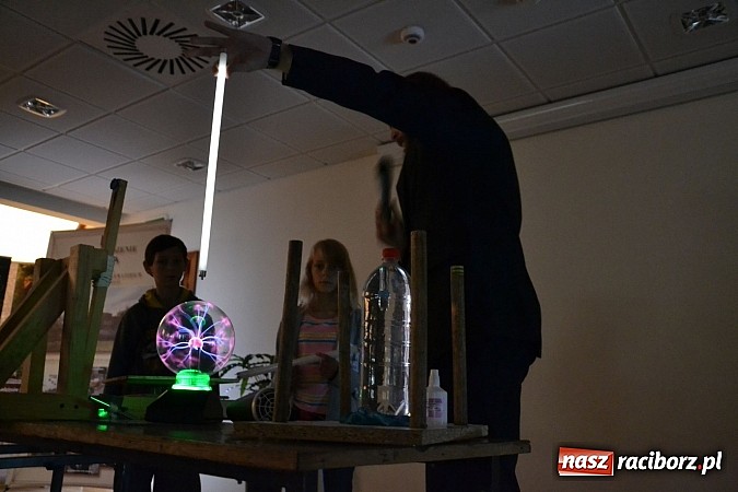 Zdjęcie w galerii na portalu naszraciborz.pl: VII Raciborskie Dni Nauki i Techniki - dzień drugi wiadomości z regionu