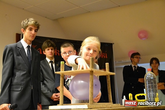 Zdjęcie w galerii na portalu naszraciborz.pl: VII Raciborskie Dni Nauki i Techniki - dzień drugi wiadomości z regionu