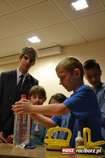 Zdjęcie w galerii na portalu naszraciborz.pl: VII Raciborskie Dni Nauki i Techniki - dzień drugi wiadomości z regionu